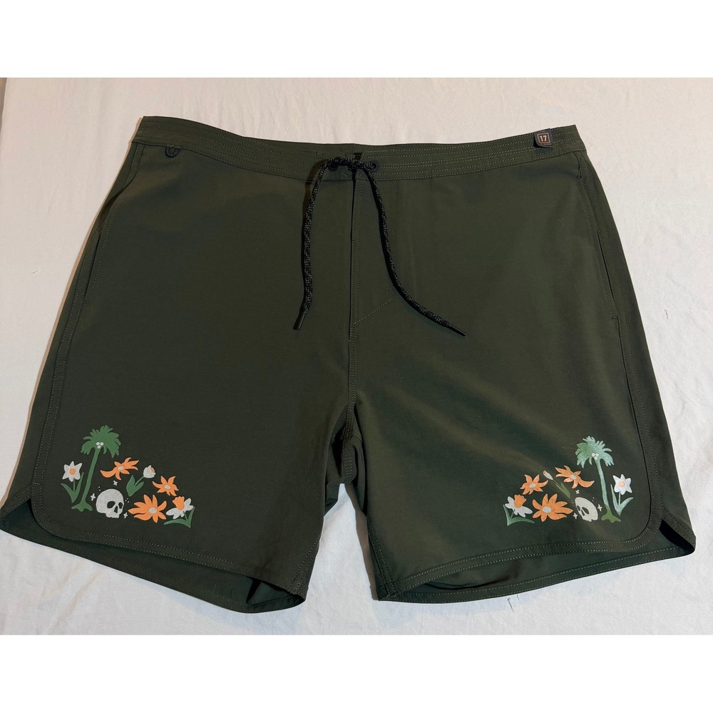 Roark Mens Chiller 7" Inseam Boardshorts Olive Green Skull Flower Size 38‎ XL